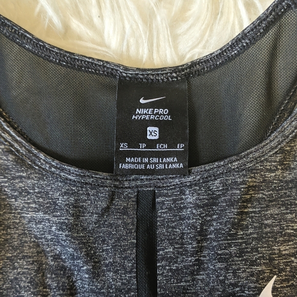 NIKE | Hypercool Cropped Tank - Picture 4 of 5